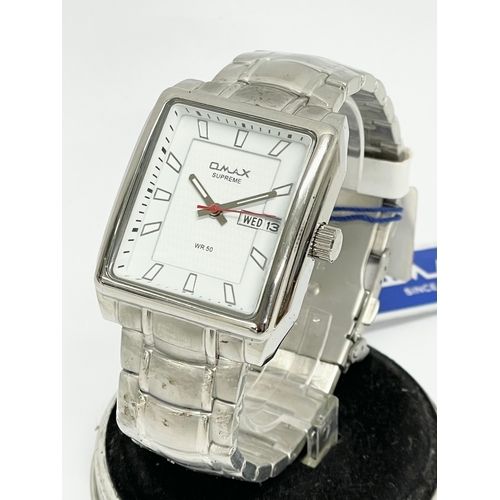 172 - A gents Omax Supreme 50 meter water resist watch. New.