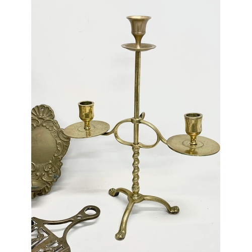 260 - A collection of 19th and early 20th century brass and copper. 2 brass wall hanging candleholders 21x... 