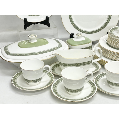 287 - A 42 piece Royal Doulton ‘Rondelay’ tea and dinner service. 6 dinner plates. Platter. 6 salad plates... 