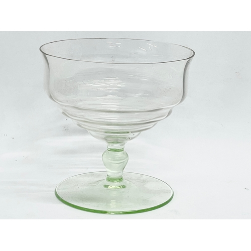 300 - A set of 8 1960’s French Art Deco style champagne coupes. 9x9cm