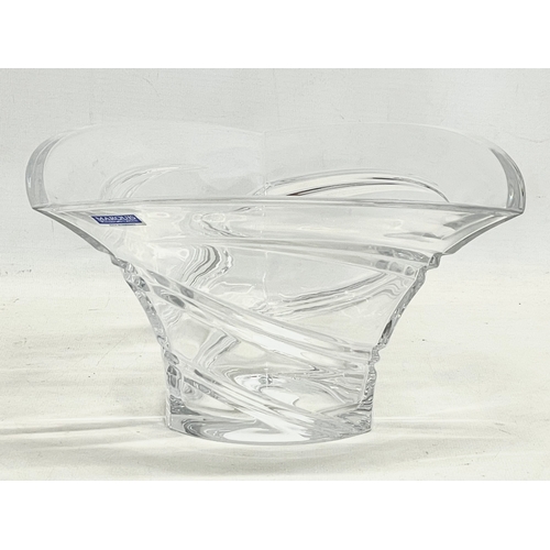 593 - A Waterford Marquis ‘Trillium’ Crystal bowl in box. Bowl measures 23x24x13.5cm