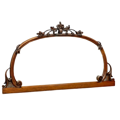 558 - A good quality Victorian Burr Walnut overmantle mirror. 130x74cm