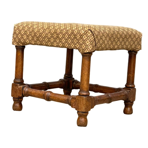 1153 - A Victorian oak footstool. 37x37x34cm