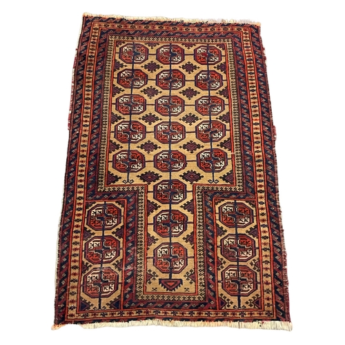 1152 - A vintage Middle Eastern hand knotted rug. 87.5x139cm