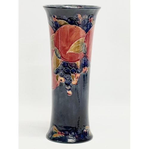 8 - A large early 20th century signed William Moorcroft ‘Pomegranate’ vase. Burslem England. 26.5cm