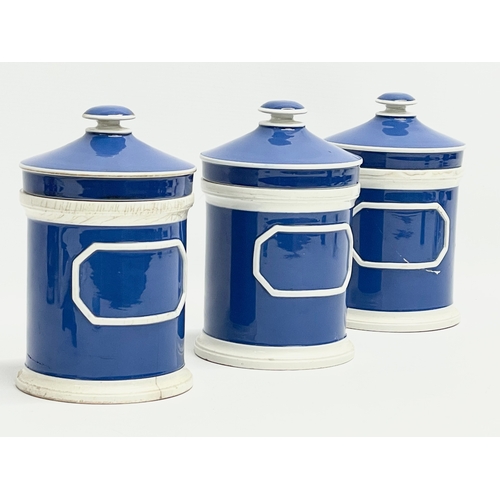 18 - A set of 3 large late 19th century pharmacy apothecary jars with lids. 12.5x20cm