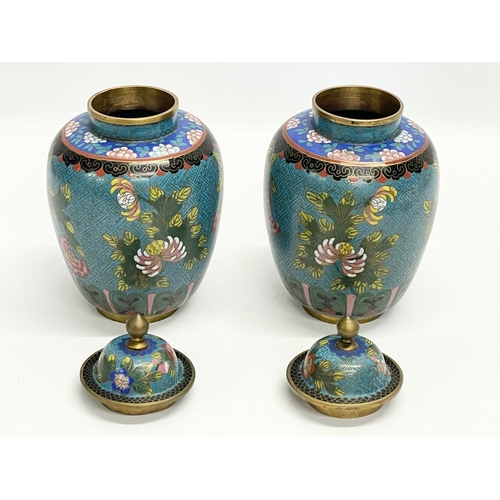 23 - A pair of late 19th/early 20th century Chinese cloisonné enamel urns with lids. Circa 1900. 21cm