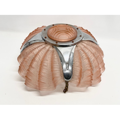 116 - A 1930’s Art Deco Clam Shell light shade. Shade measures 39x22cm