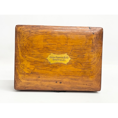 190 - A Victorian oak box. From John Kenyon & Co, Sheffield. 19.5x14.5x6cm