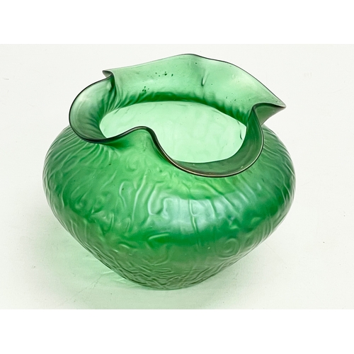 155 - A late 19th century Loetz style irredesent green Art Glass bowl. Circa 1890. 15.5x11.5cm