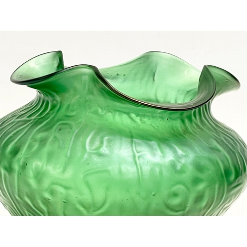 155 - A late 19th century Loetz style irredesent green Art Glass bowl. Circa 1890. 15.5x11.5cm