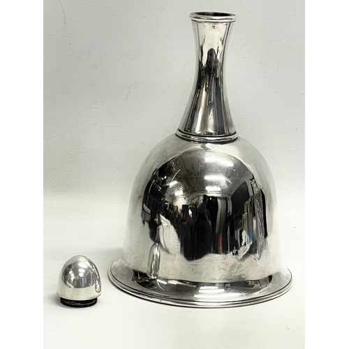 147 - A 19th century silver plated wine funnel. 16.5x27cm