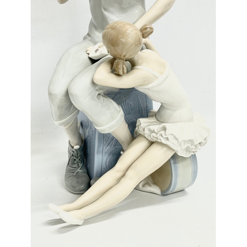 500 - A large Lladro porcelain ‘Magic Clown’ figurine. Daisa. M-26 JU. 41.5cm