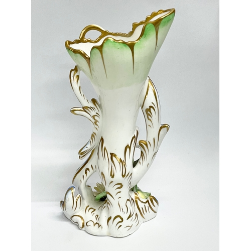 33 - A late 19th century George Grainger Worcester porcelain vase. 18.5cm