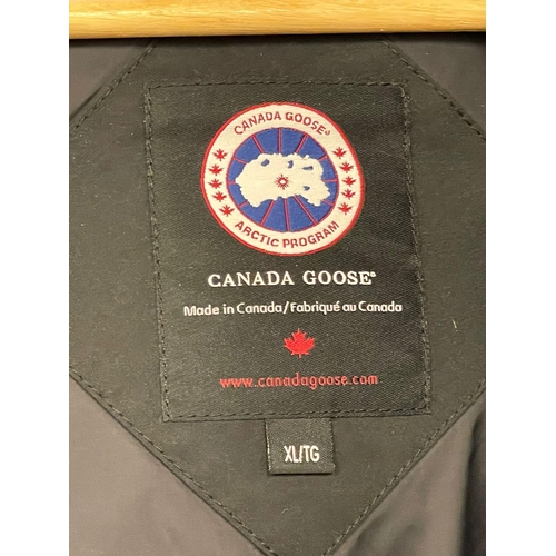 465C - A Canada Goose jacket. XL