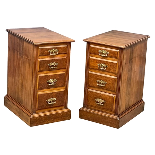 881 - A pair of late Victorian walnut pedestal side chests with 4 drawers. Circa 1890-1900. 41x57x74.5cm