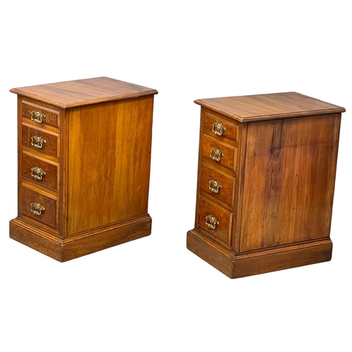 881 - A pair of late Victorian walnut pedestal side chests with 4 drawers. Circa 1890-1900. 41x57x74.5cm