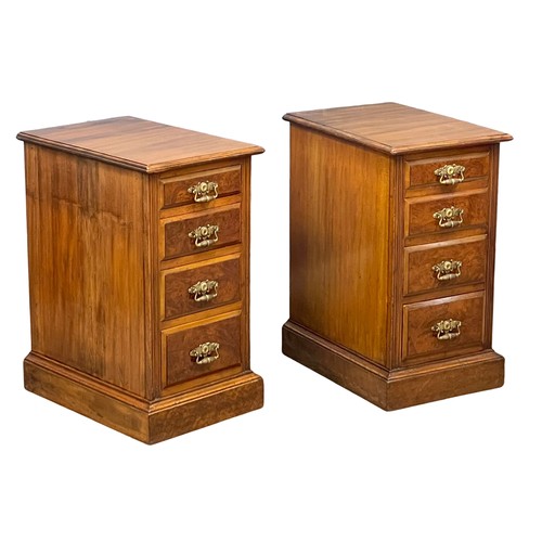 881 - A pair of late Victorian walnut pedestal side chests with 4 drawers. Circa 1890-1900. 41x57x74.5cm