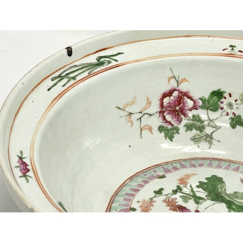 3 - An 18th century Chinese Qianlong Famille Rose washbowl. 1736-1799. 41x13cm