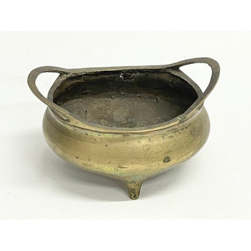 8 - A late 19th century Chinese brass censer. 11.5x10x6cm