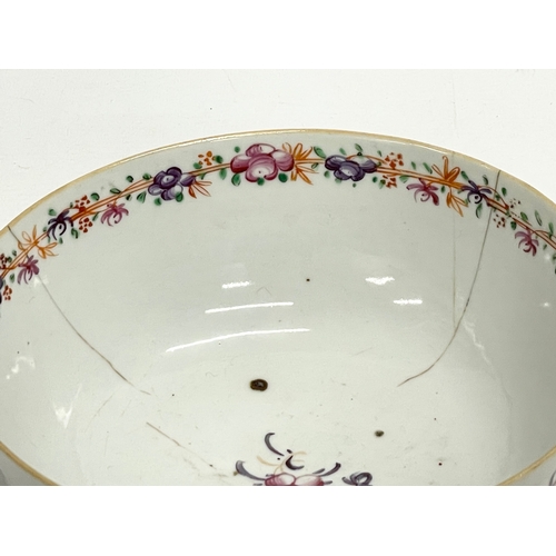 47 - A late 18th/early 19th century Famille Rose bowl. 20x9cm