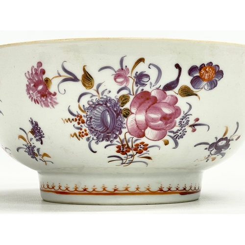 47 - A late 18th/early 19th century Famille Rose bowl. 20x9cm