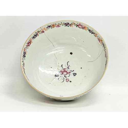 47 - A late 18th/early 19th century Famille Rose bowl. 20x9cm