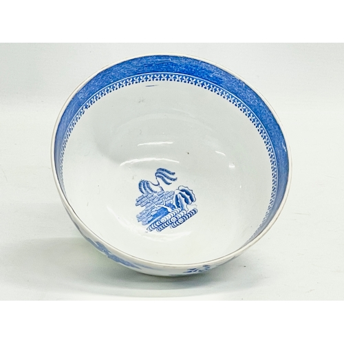 289 - A 19th century English porcelain Blue Willow bowl by Copeland. Circa 1851-1895. 16x7cm