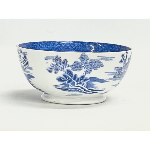 289 - A 19th century English porcelain Blue Willow bowl by Copeland. Circa 1851-1895. 16x7cm