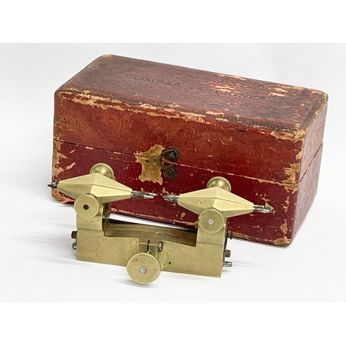 262 - A watchmakers depthing tool with original box. Compas 26 Lignes.