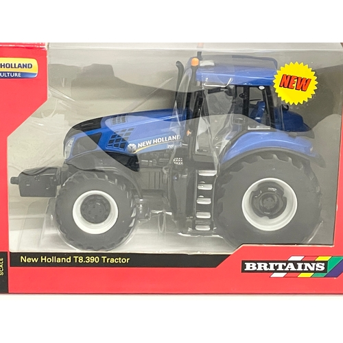 347 - An unused Britains “New Holland” T8.390 Tractor in box. 1:32 scale. 25.5x13x15.5cm