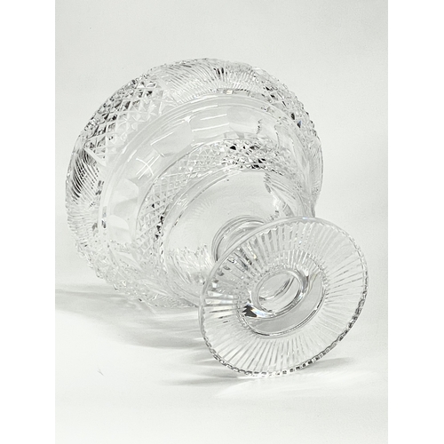 21 - A large vintage Waterford Crystal Prestige Heritage centrepiece footed bowl. 22x22x22cm