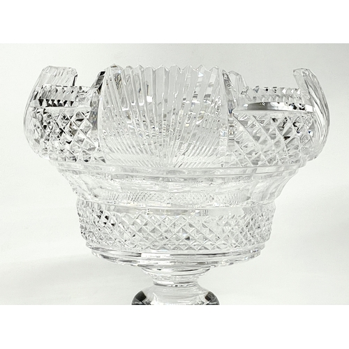 21 - A large vintage Waterford Crystal Prestige Heritage centrepiece footed bowl. 22x22x22cm