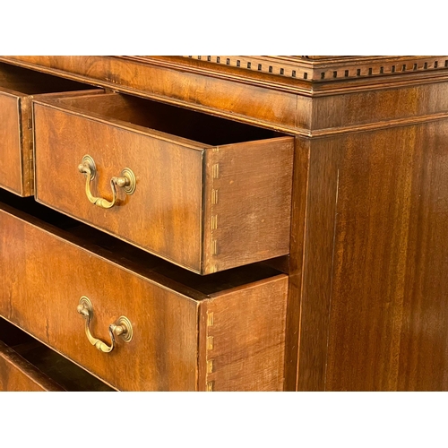 1020 - A vintage Georgian style tallboy chest of drawers on splayed feet. 81x47.5x166cm. (9)