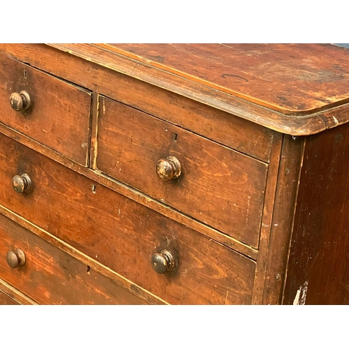 1018 - A Victorian pine chest of drawers. 112x48x119cm (9)