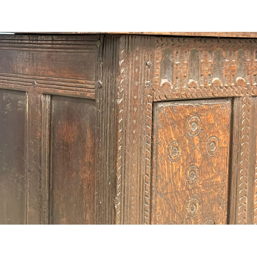 1028 - A fine proportioned 17th century oak coffer. Circa 1660-1680. 93x46x55cm (9)