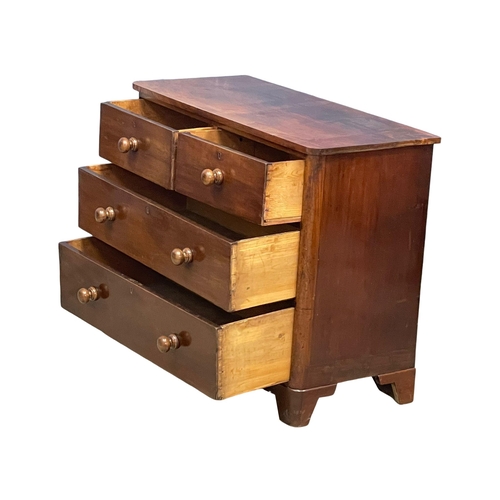 1047 - A Victorian mahogany chest of drawers. 100x46x83cm (8)