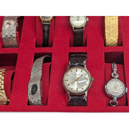 471 - A collection of vintage ladies and gents watches in case