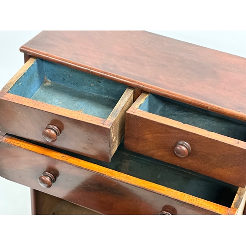 90 - A good quality Victorian mahogany Apprentice Chest. 42.5x16x46cm