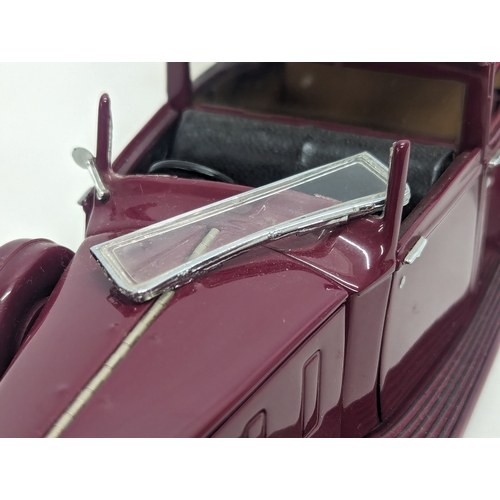 548 - 2 Franklin Mint model cars, '1935 Mercedes Benz 500K Special Roadster,' and '1938 Rolls Royce Phanto... 