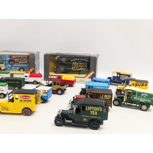 560 - A large collection of Corgi models, including 3 Corgi Classics in boxes.