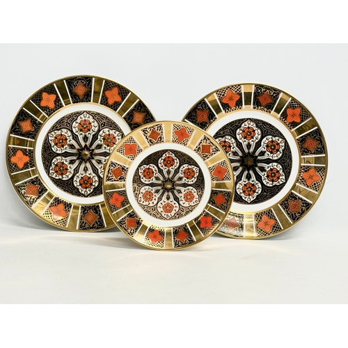 100 - A set of 3 Burtondale Imari Pattern cabinet plates. Designed & Made by Derbyshire Craftsmen. 27cm. 2... 