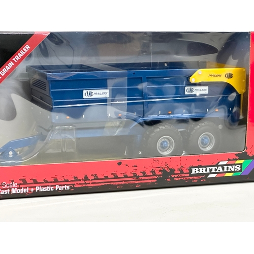 575 - An unused Britains Kane 16 Tonnie Grain Trailer in box. 1:32 scale. Die-Cast Model and Plastic Parts... 