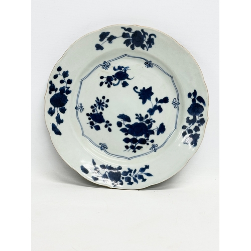 114 - A pair of large 18th century Chinese plates. Emperor Qianlong. Circa 1752. Possibly Nanking Cargo. 2... 