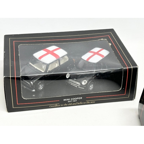 585 - 2 boxes of Mini Cooper Gift Set model cars. 22x15x7cm