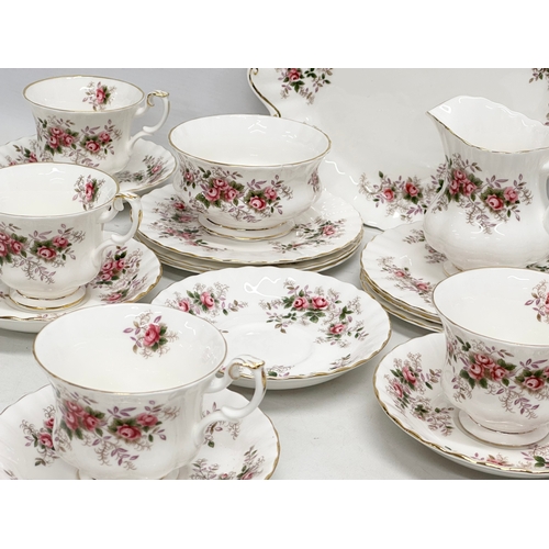 207 - A 20 piece Royal Albert ‘Lavender Rose’ tea set.