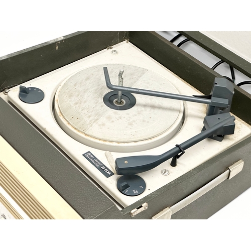 397 - A vintage Murphy record player. A852G. 41x45x19cm