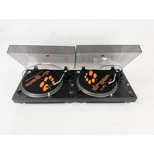 614 - A pair of vintage Kam DDX 580 turntable record players. 44.5 x 34.5 x 14.5cm