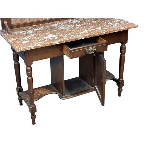 1063 - A late Victorian marble top washstand. Circa 1890. 115x54x150 (5)