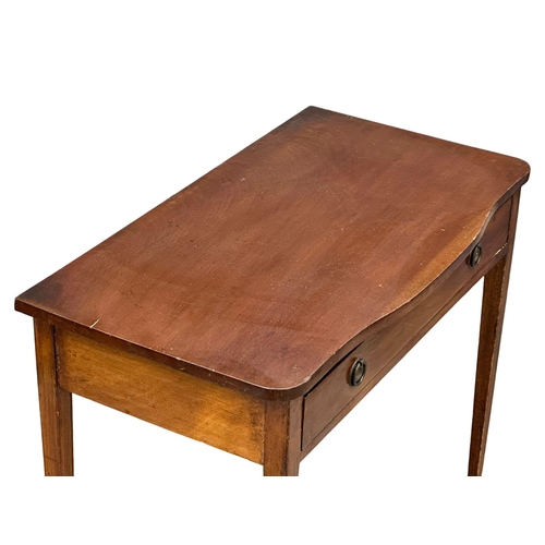 1124 - A 1920’s Georgian style mahogany side table with drawer. 76.5x43x71cm (11)